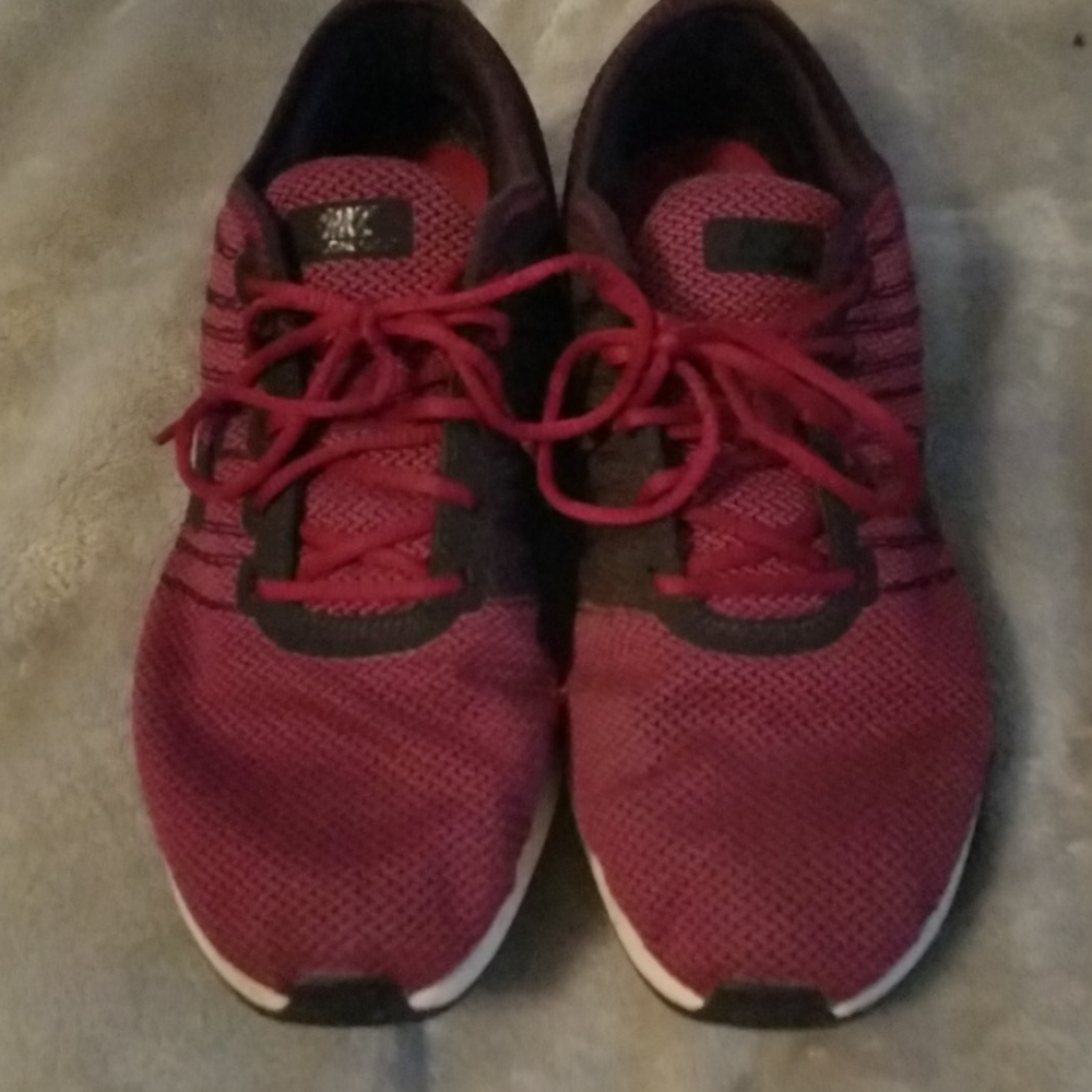 Maroon Nike